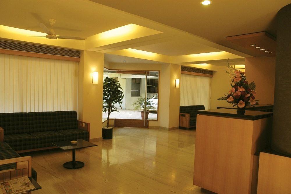 Hotel Skylon Ahmedabad Ngoại thất bức ảnh
